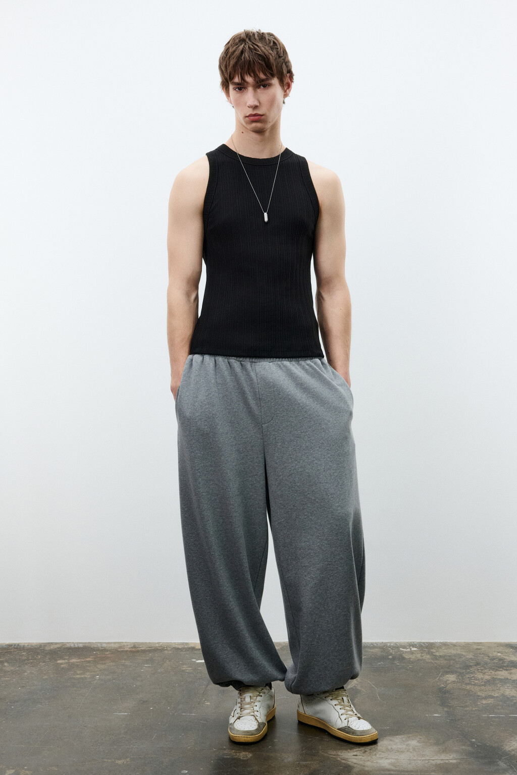 Майка-топ хлопковая приталенная в рубчик - цвет черный - 5