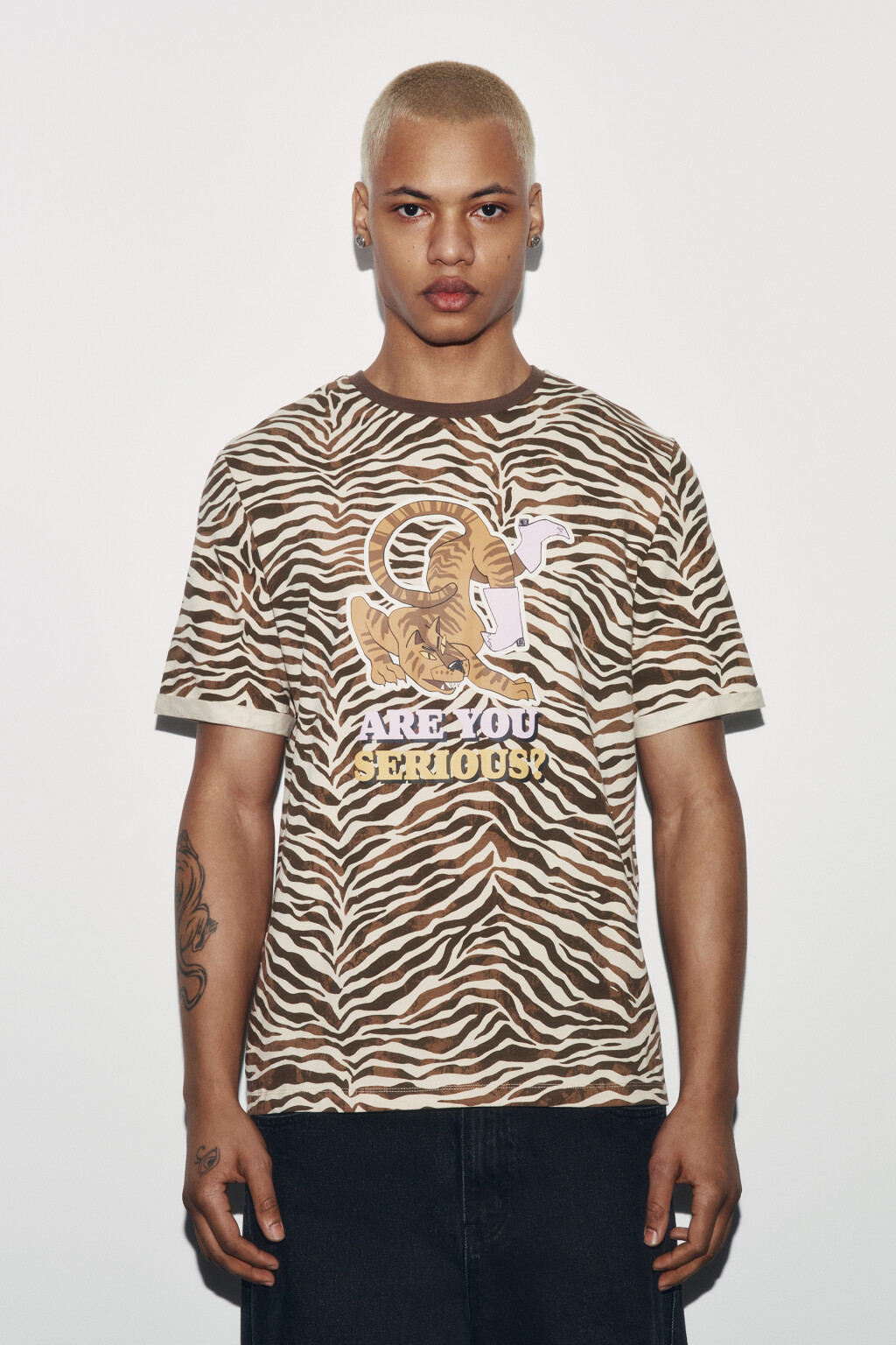 Футболка прямая с принтом - цвет коричневый - 2