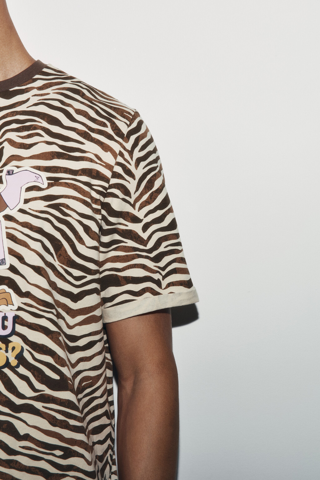 Футболка прямая с принтом - цвет коричневый - 6