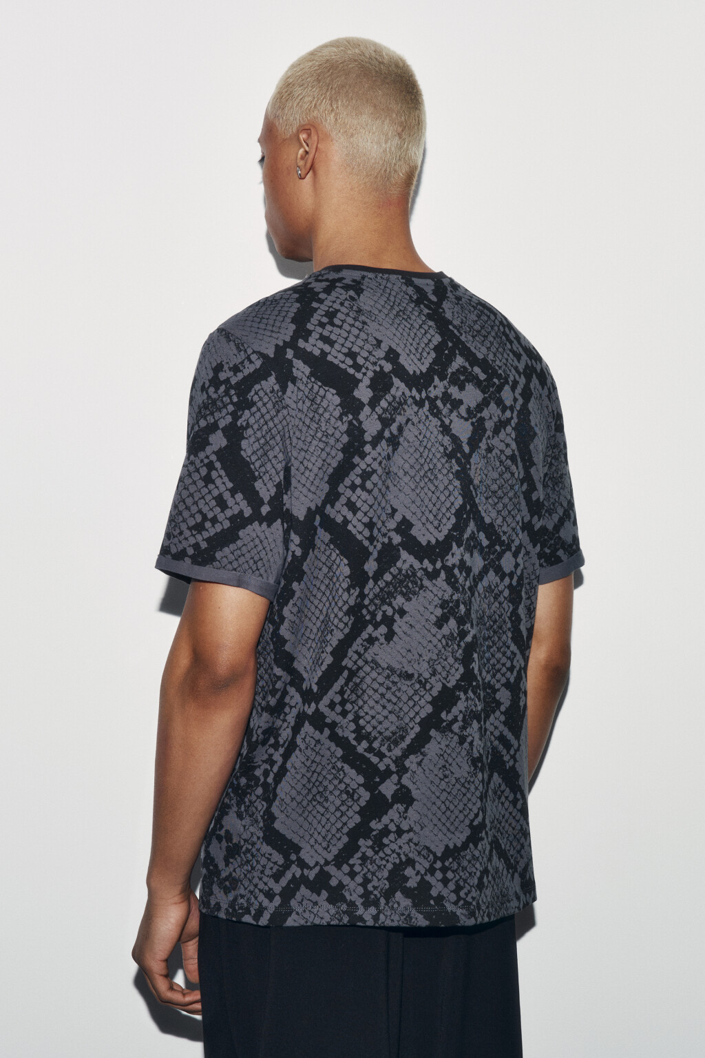 Футболка прямая с принтом - цвет черный - 3