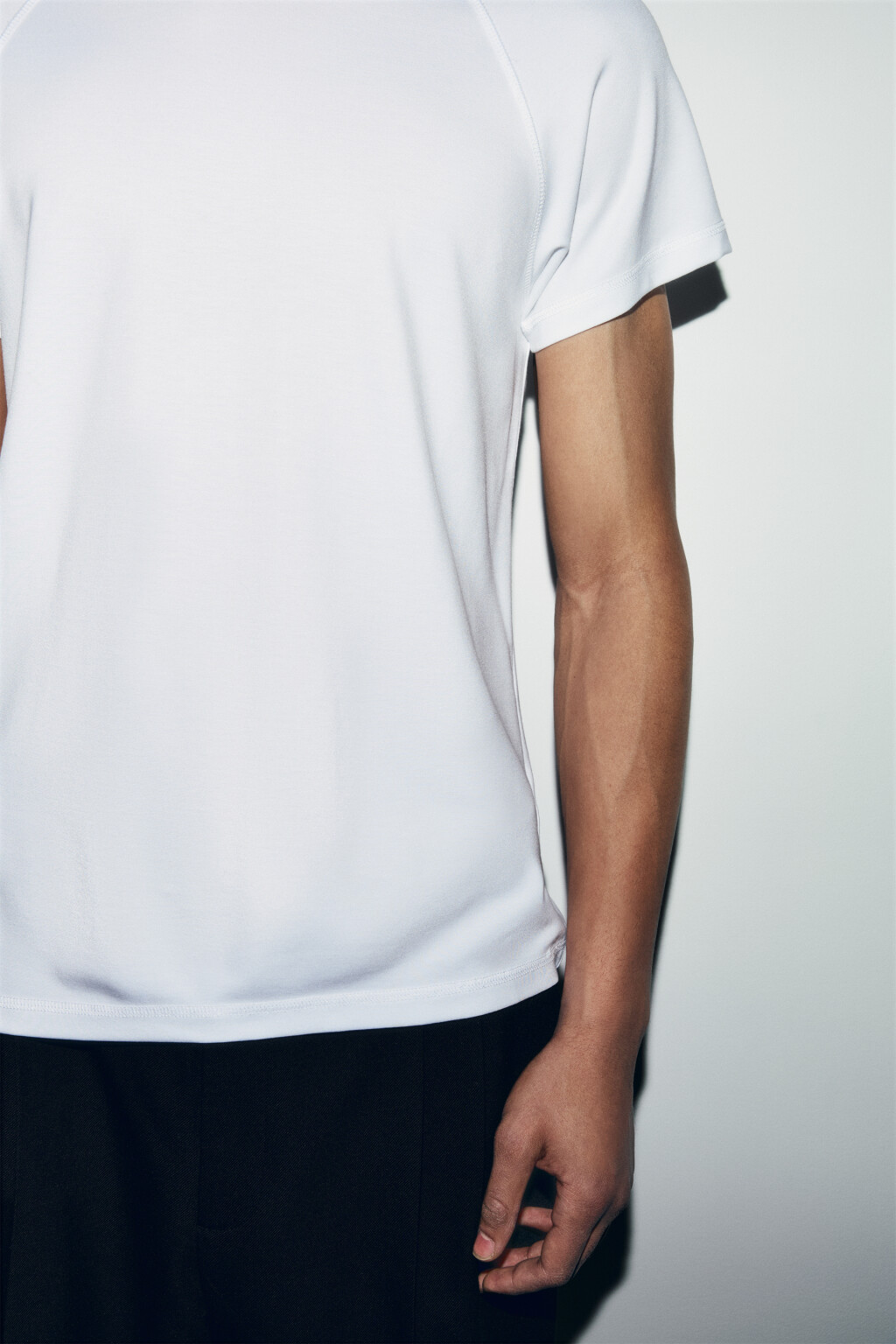 Футболка облегающая базовая с вискозой - цвет белый - 6