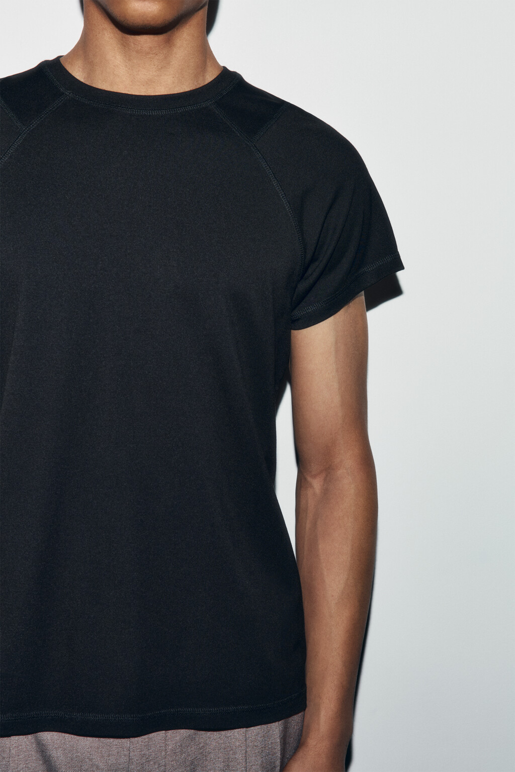 Футболка облегающая базовая с вискозой - цвет черный - 6