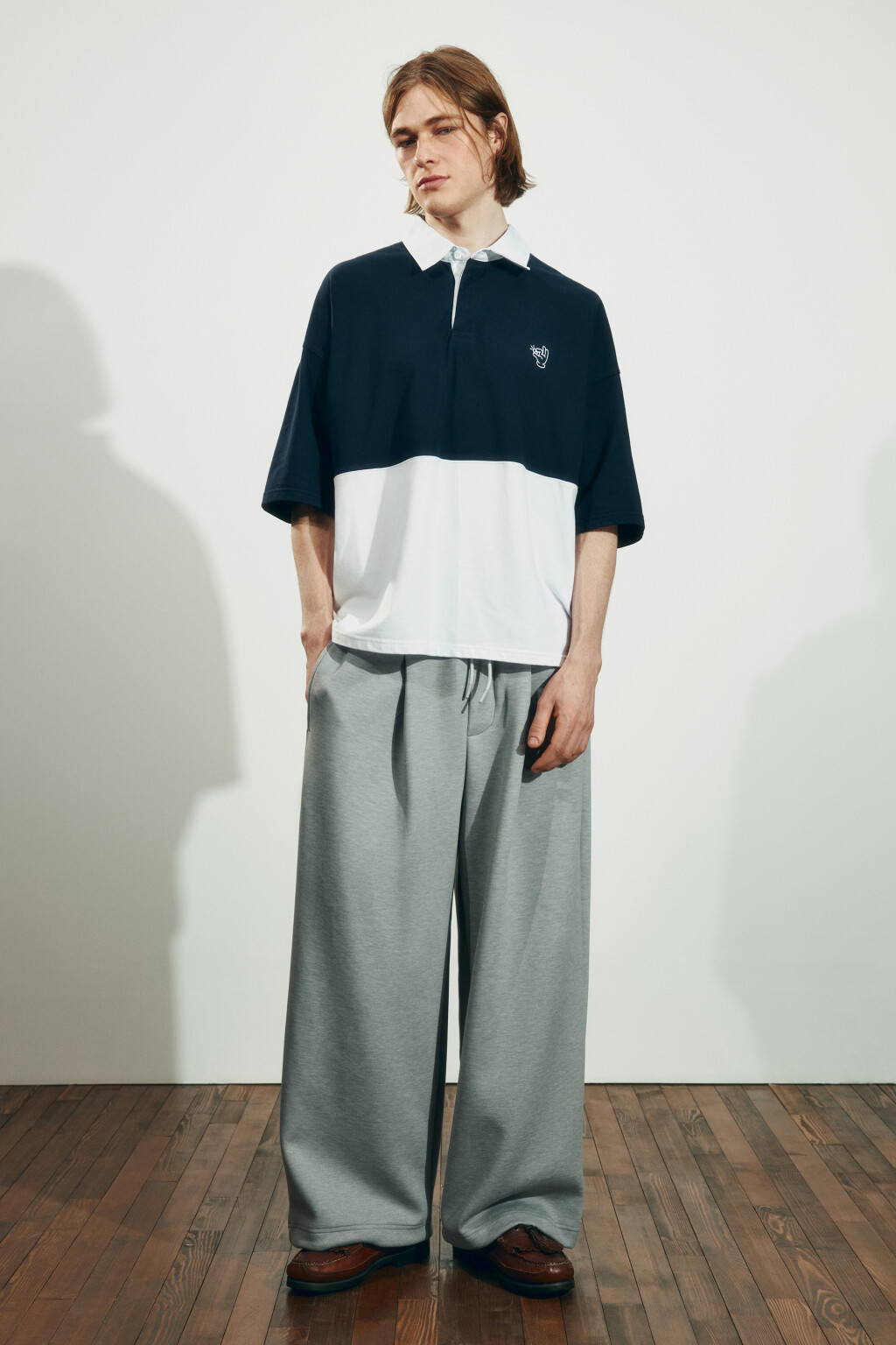 футболка-поло оверсайз с вышивкой и контрастным воротником - цвет синий - 4