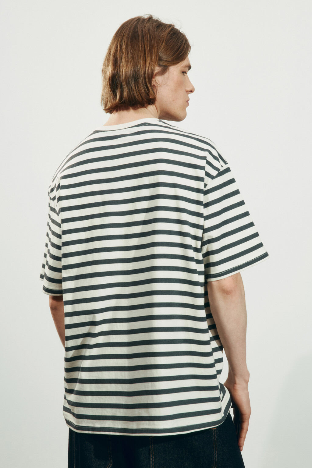 Футболка хлопковая в полоску с принтом-рыбой - цвет белый - 4