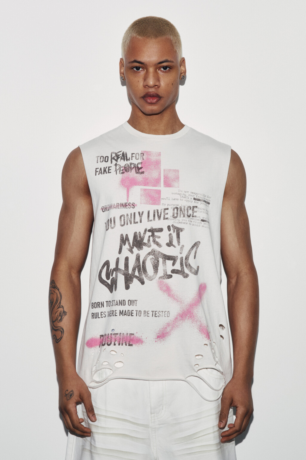 Майка хлопковая рваная с принтом - цвет бежевый - 3