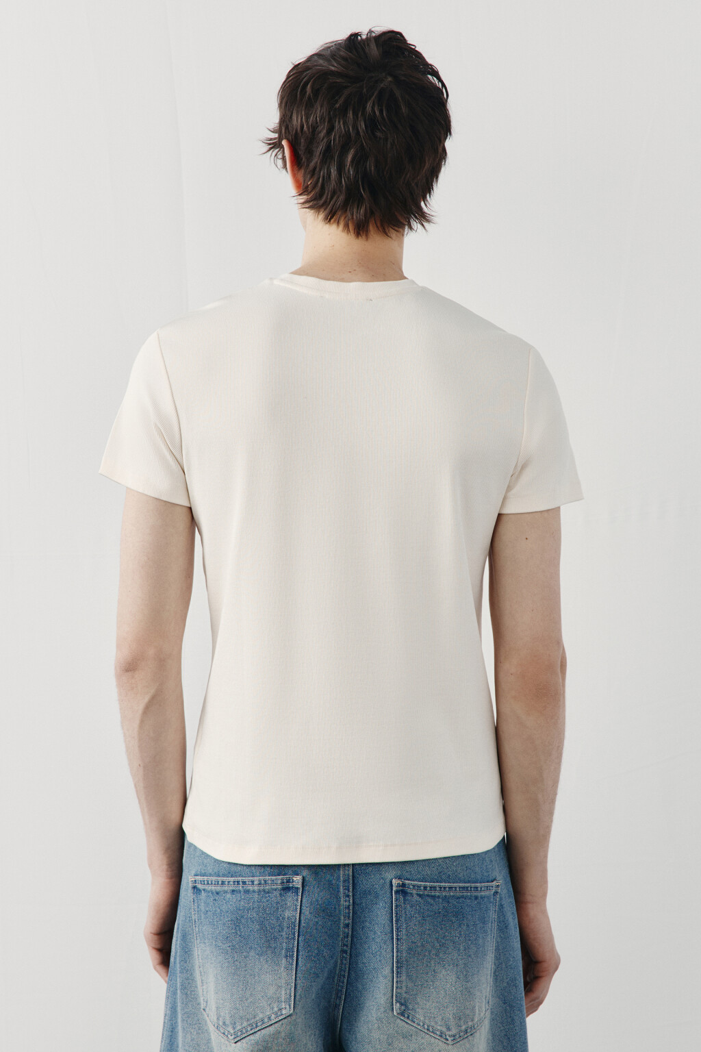 Футболка приталенная базовая в рубчик - цвет белый - 3