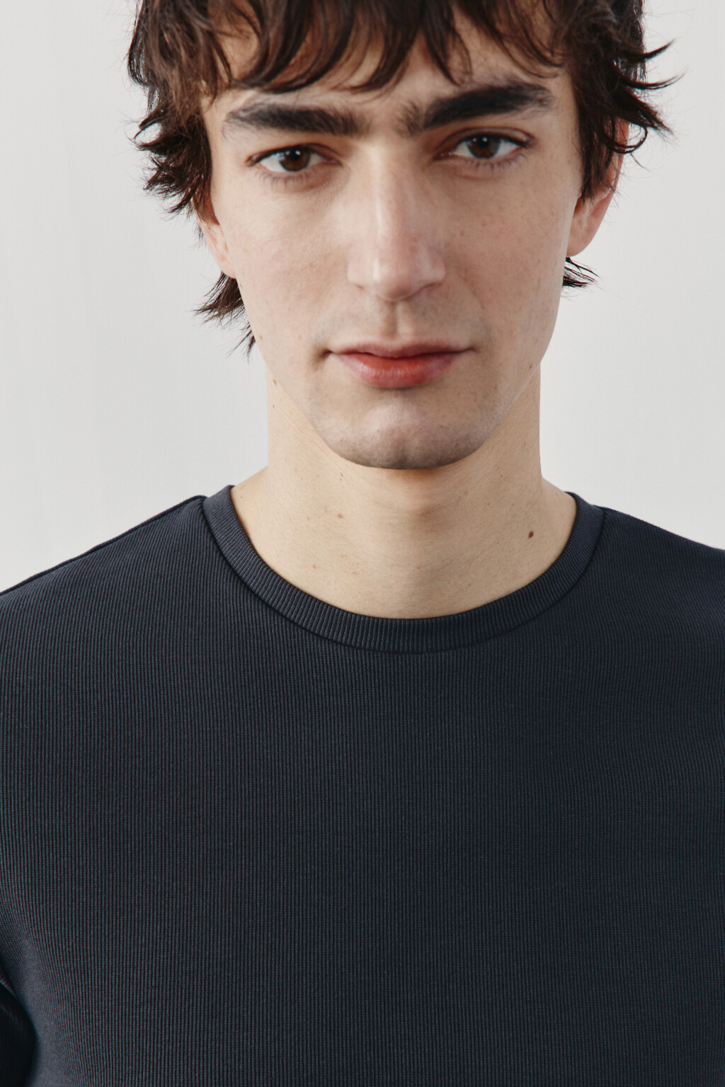 Футболка приталенная базовая в рубчик - цвет серый - 5