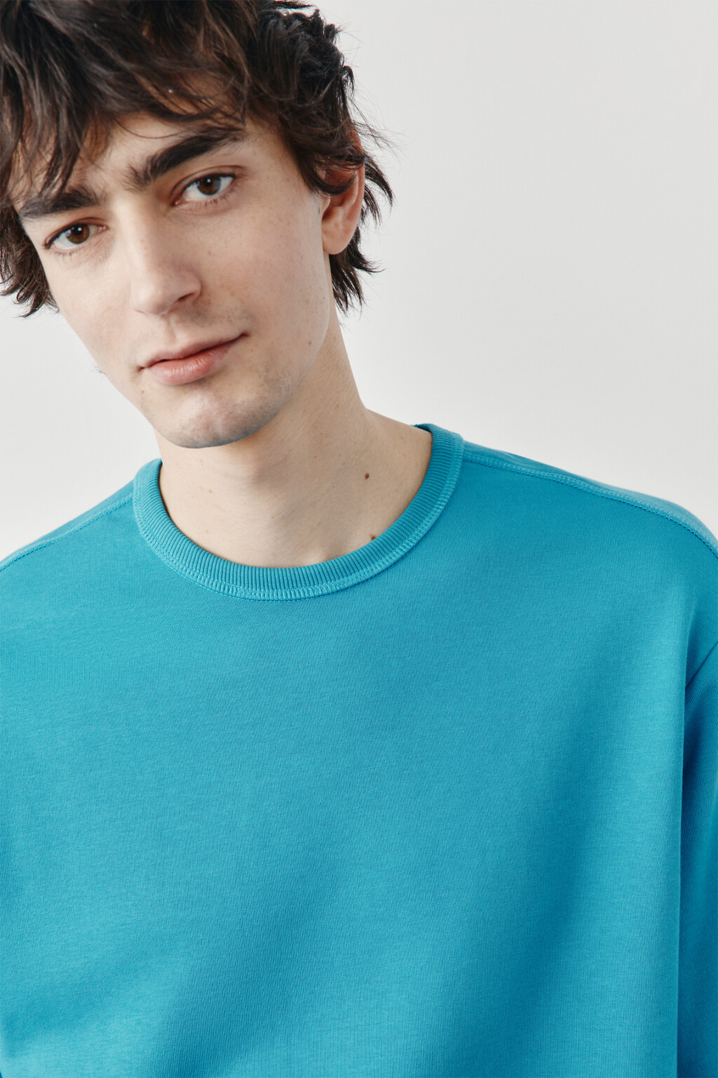 Футболка хлопковая оверсайз с необработанными краями - цвет голубой - 5