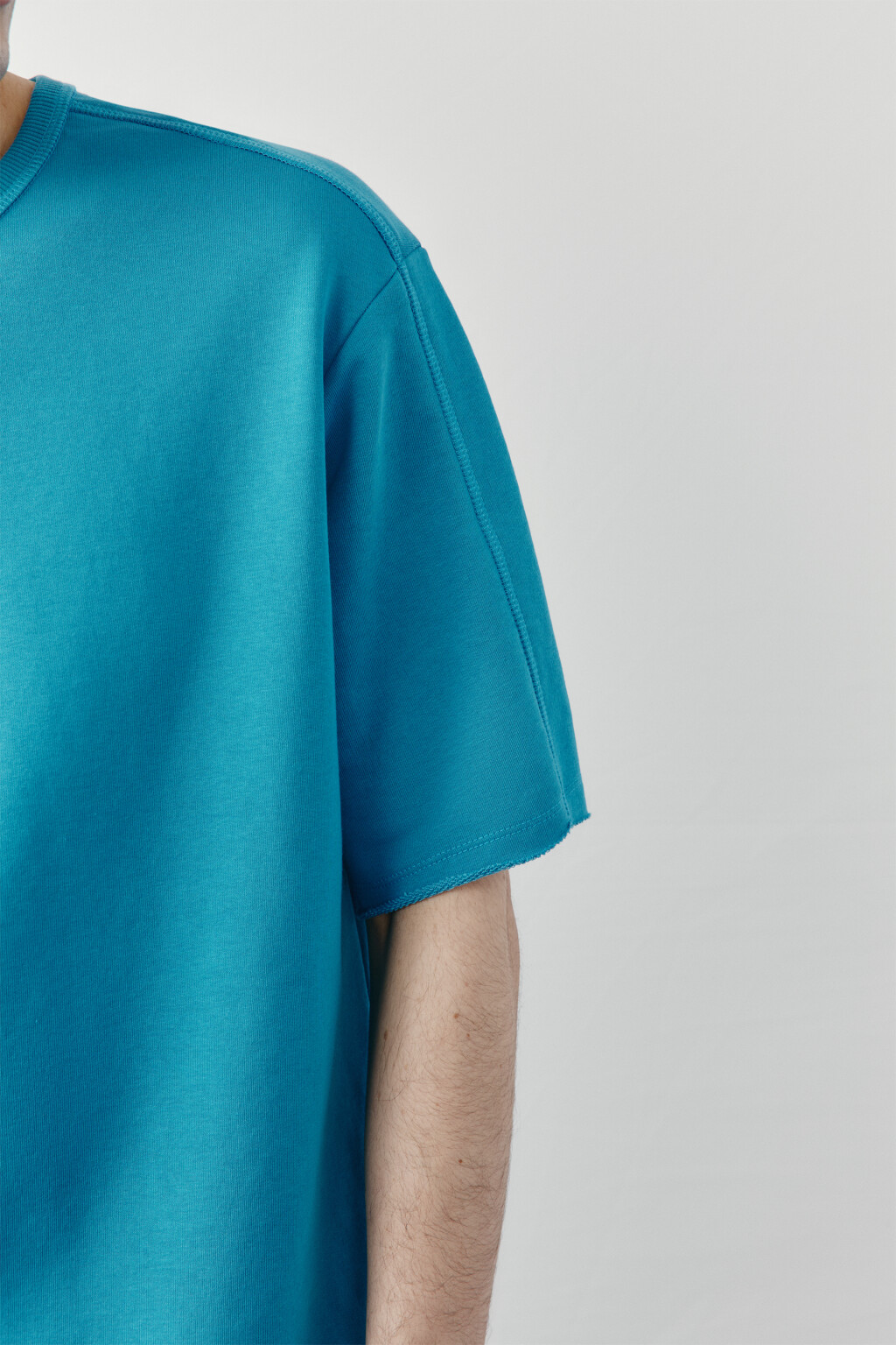 Футболка хлопковая оверсайз с необработанными краями - цвет голубой - 6