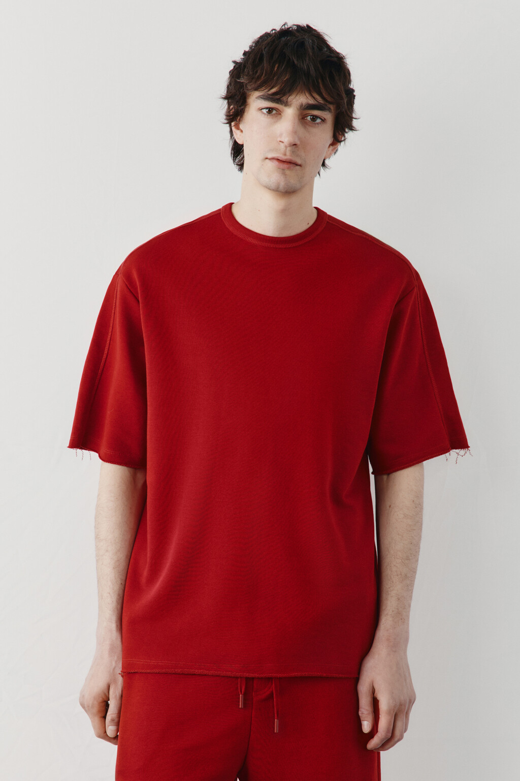 Футболка хлопковая оверсайз с необработанными краями - цвет бордовый - 2