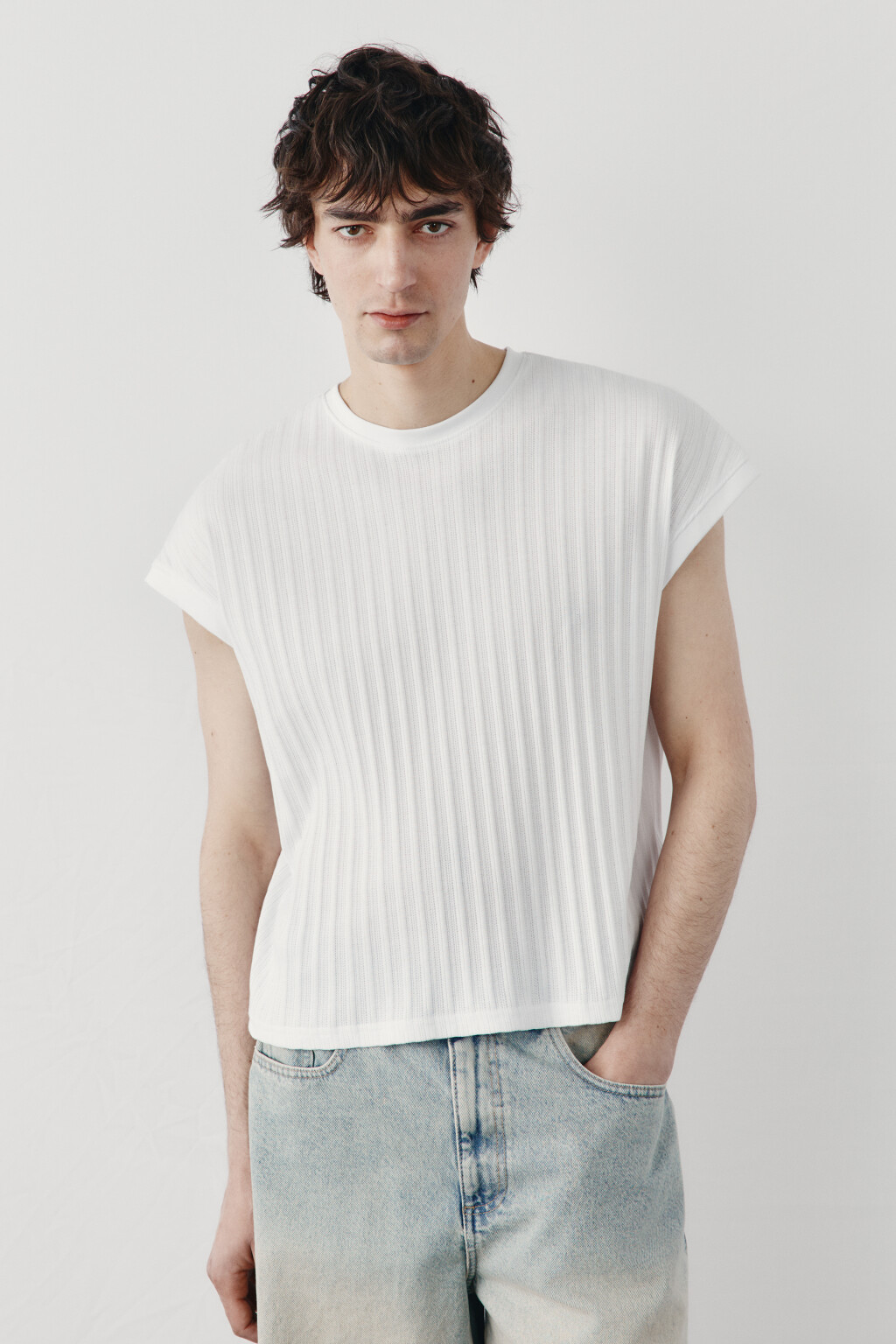 Майка-топ в рубчик приталенная - цвет белый - 2