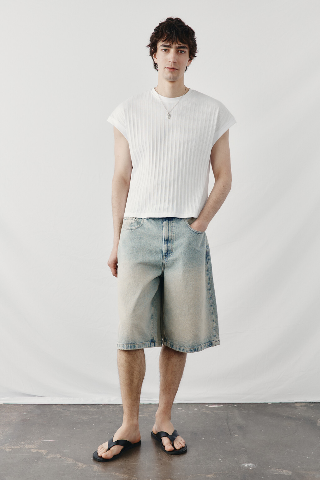 Майка-топ в рубчик приталенная - цвет белый - 4