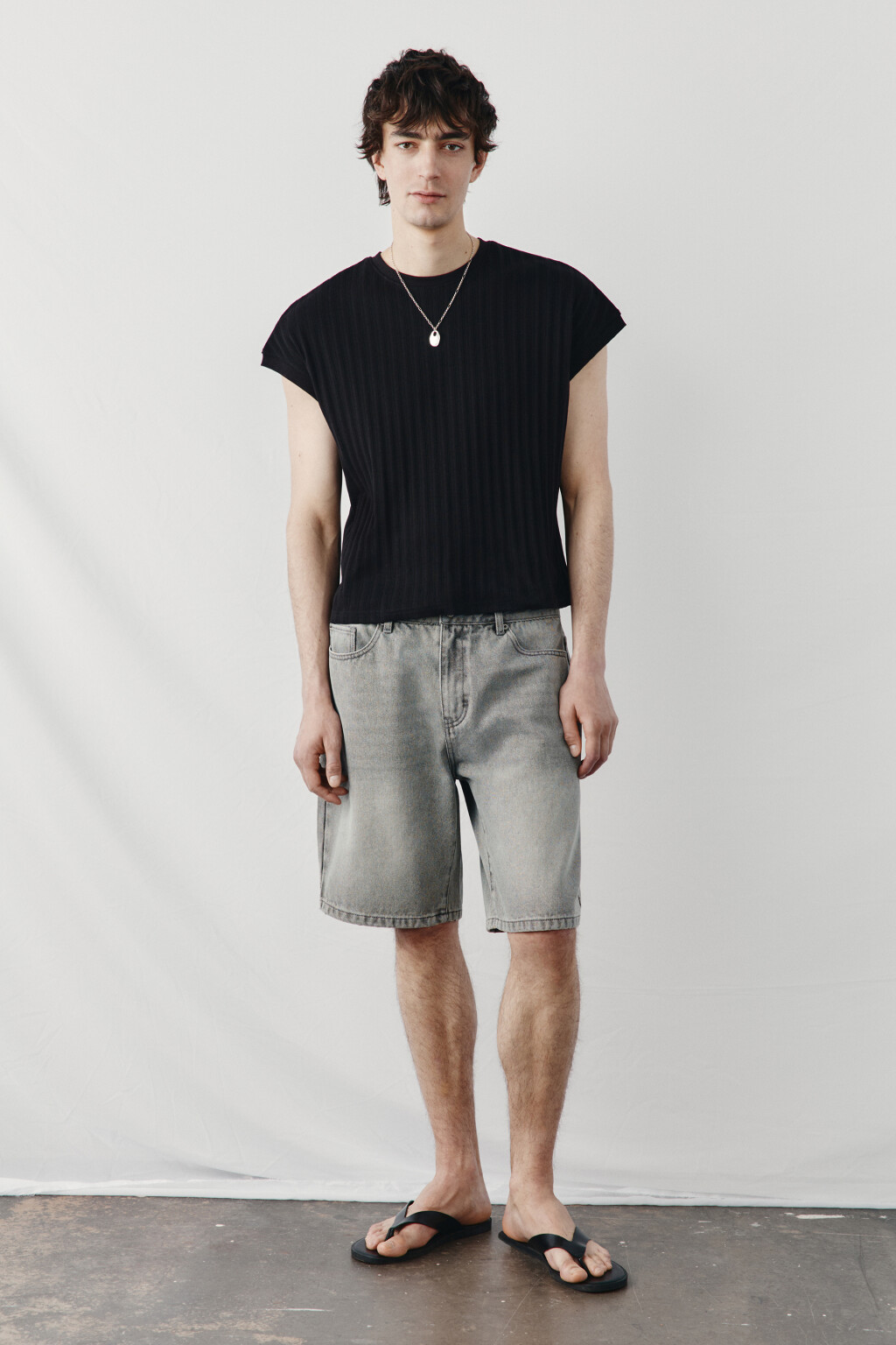 Майка-топ в рубчик приталенная - цвет черный - 5