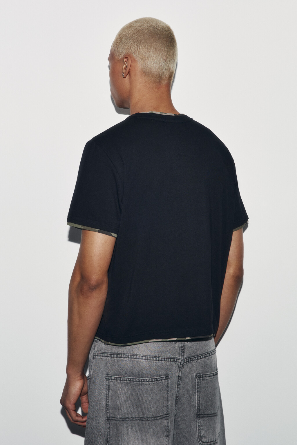 Футболка хлопковая облегающая с принтом и кантом - цвет черный - 3