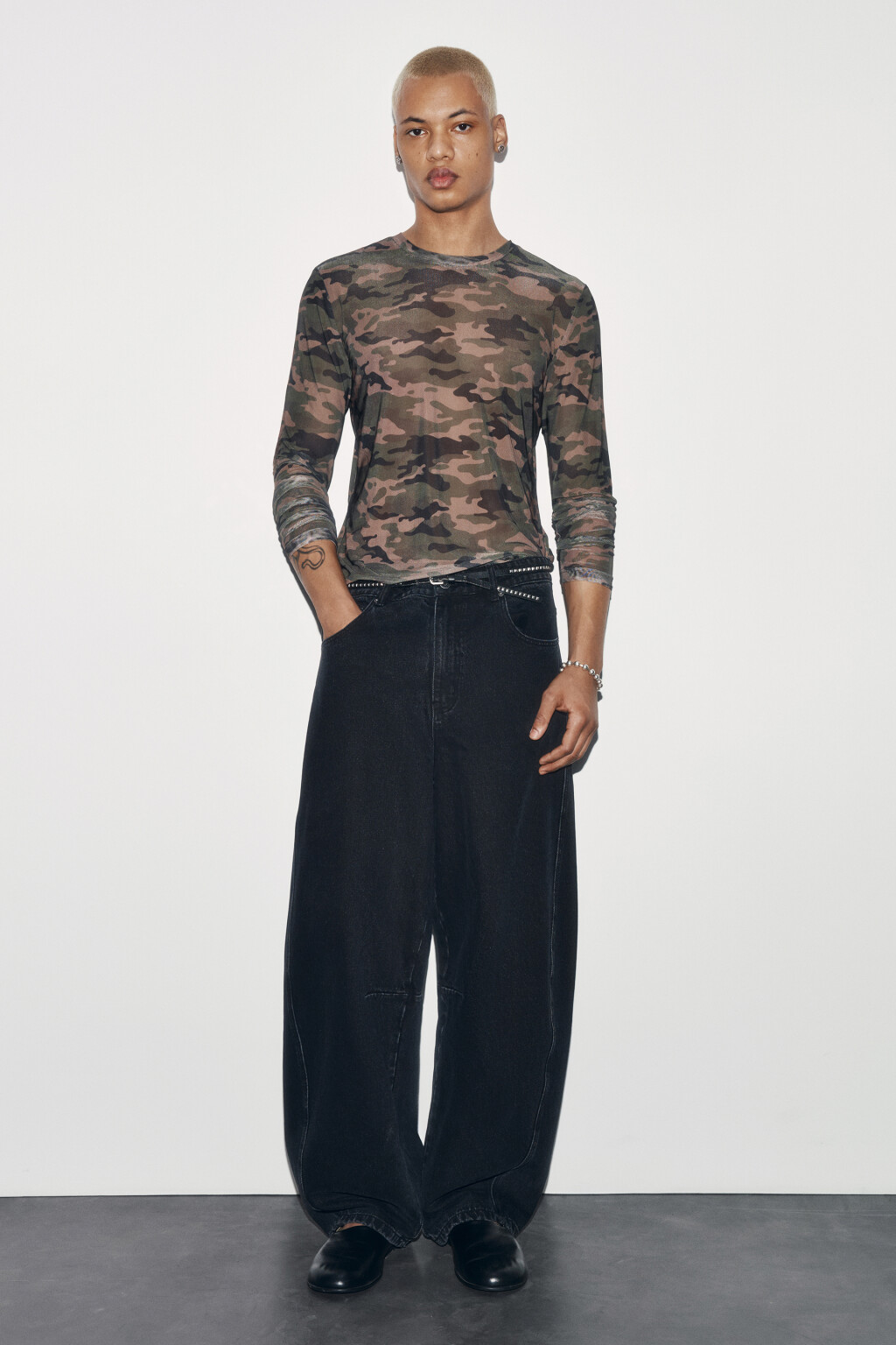 Лонгслив облегающий сетчатый с принтом хаки - цвет мультиколор - 4