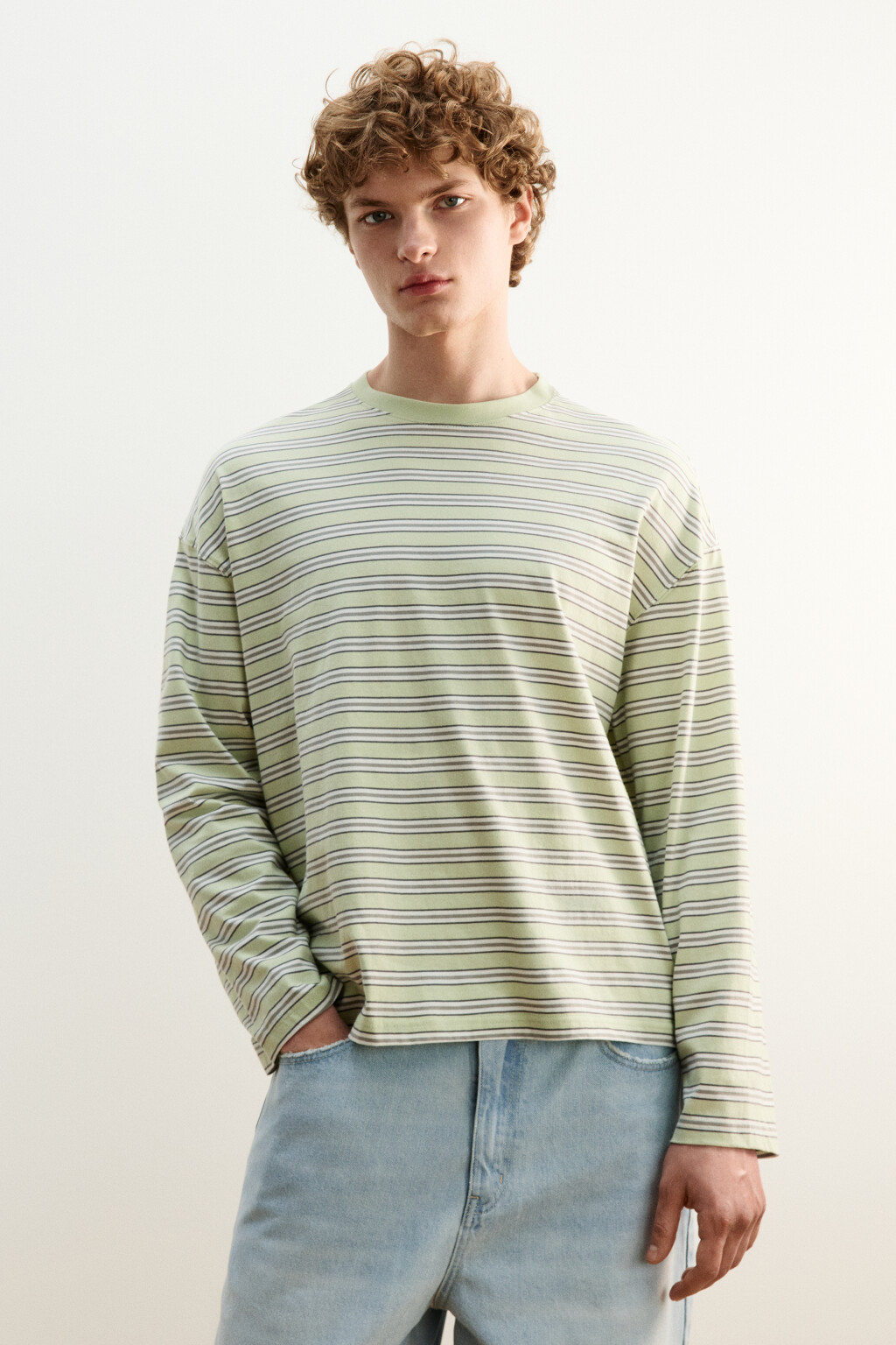 Лонгслив хлопковый прямой в полоску - цвет зеленый - 2