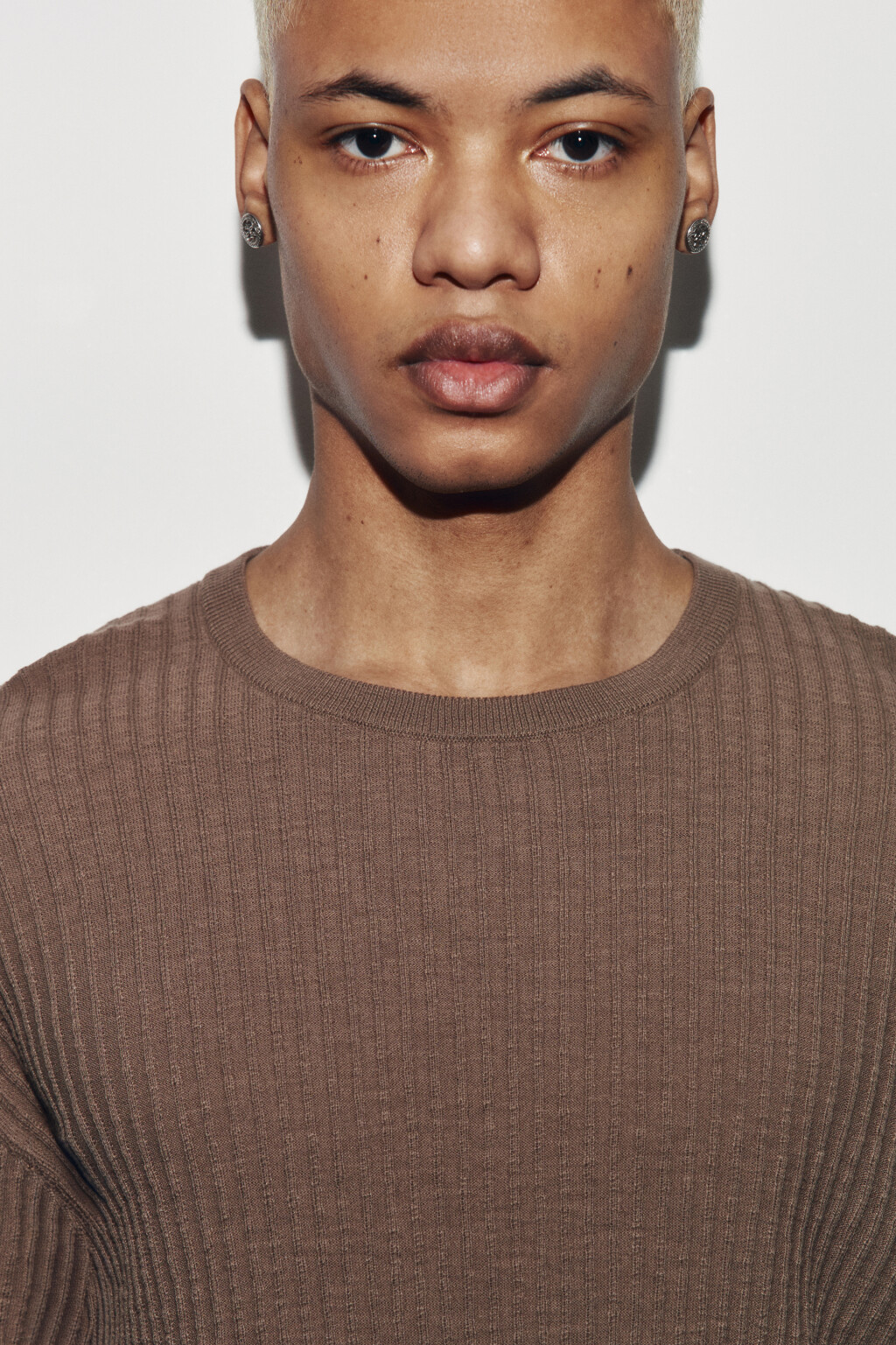 Лонгслив хлопковый вязаный прямой - цвет коричневый - 7