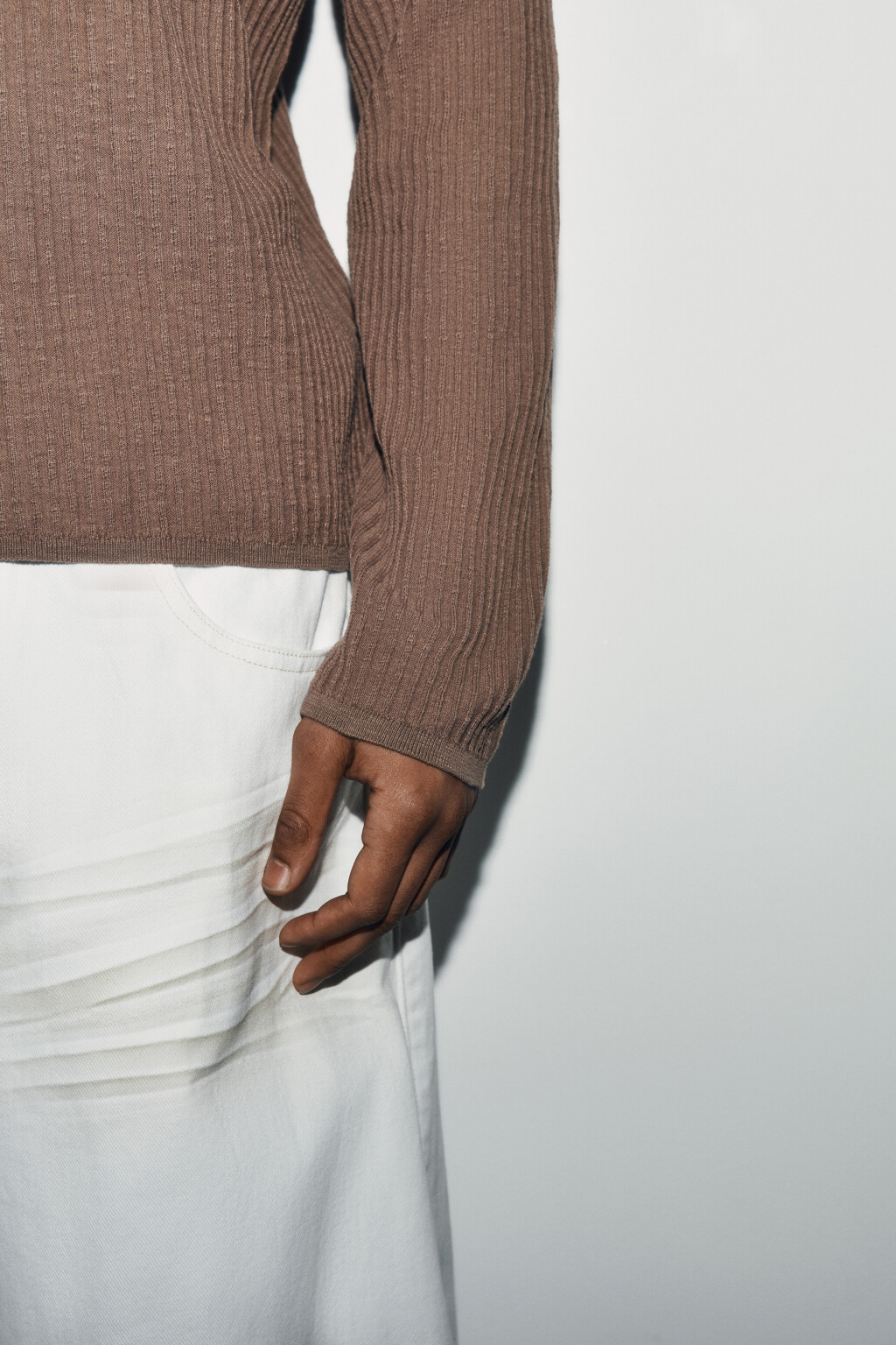 Лонгслив хлопковый вязаный прямой - цвет коричневый - 8