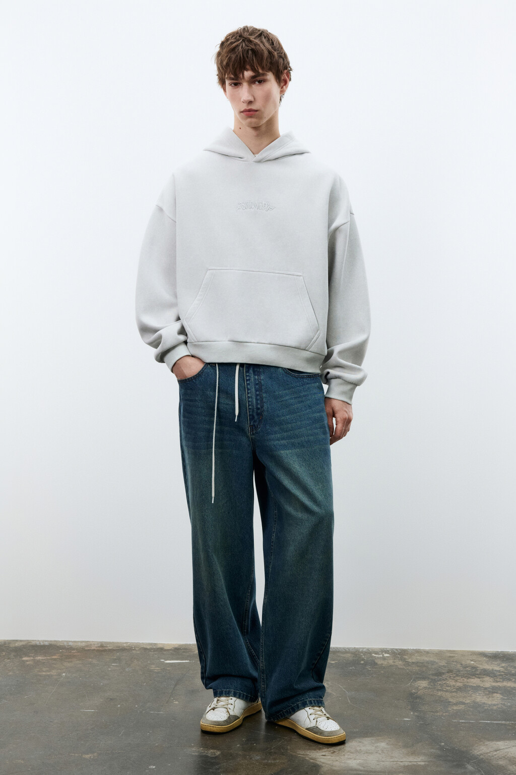 Худи из футера с капюшоном и вышивкой - цвет серый - 4