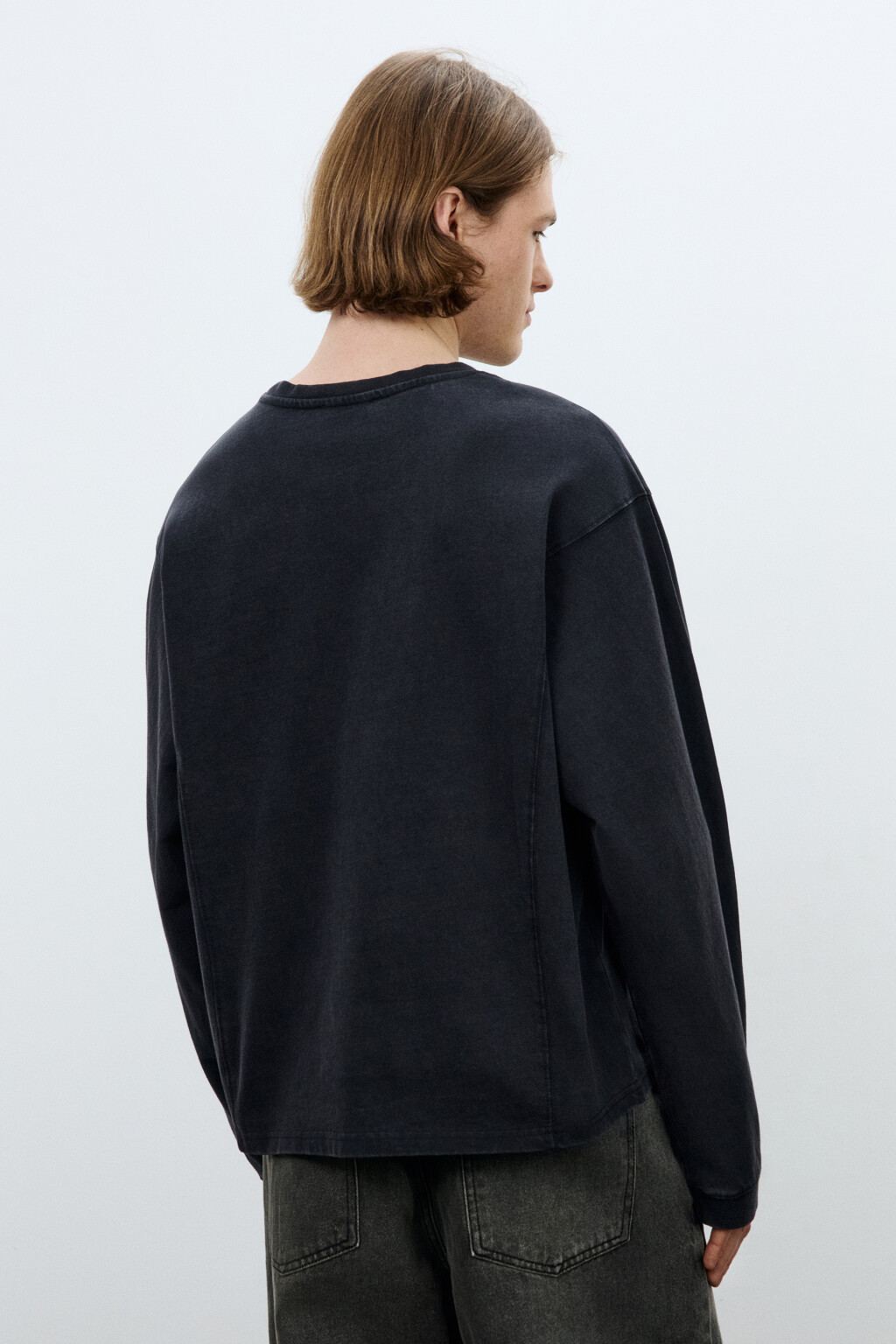 Лонгслив хлопковый с декоративными швами - цвет черный - 3