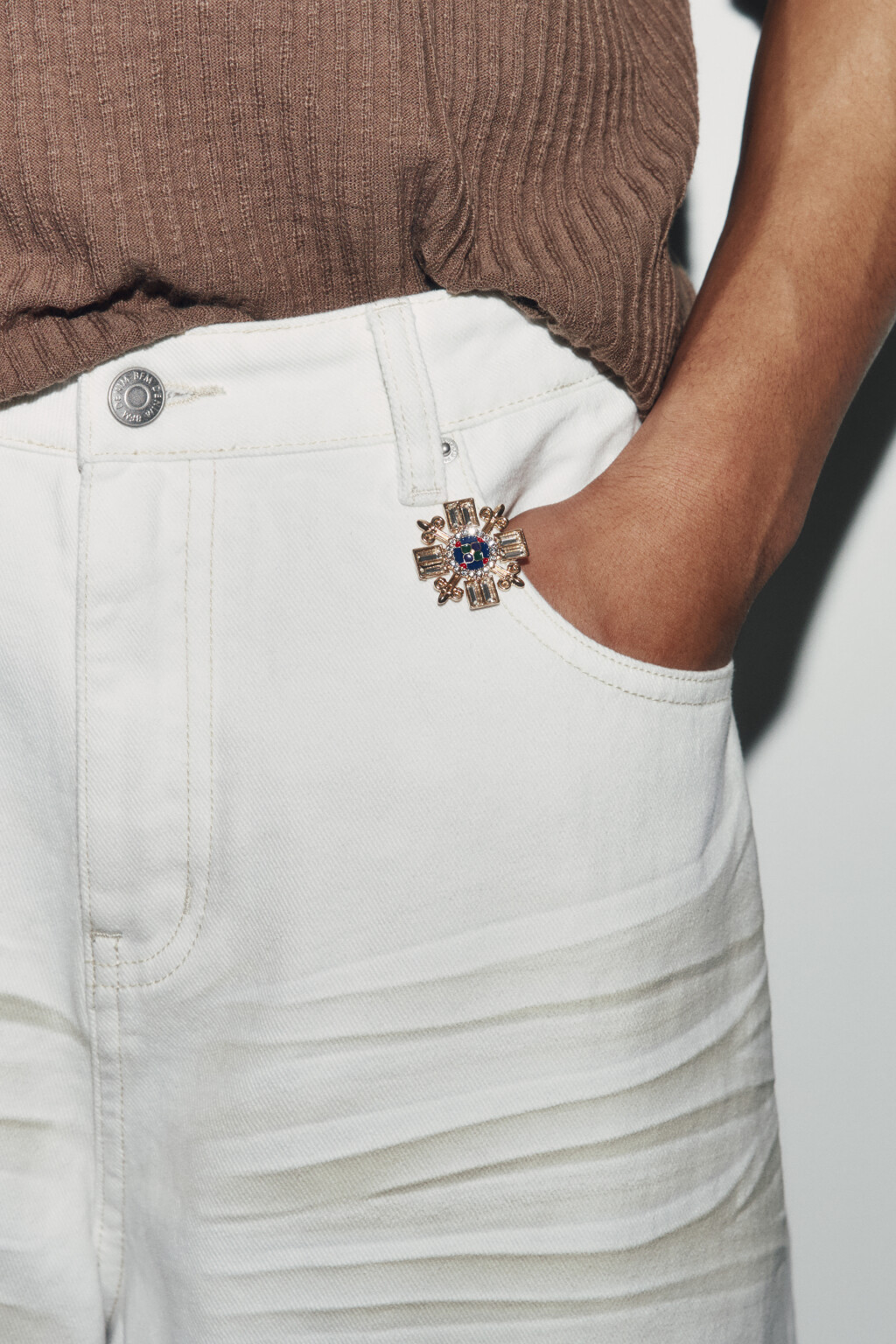 Брошь фигурная геральдическая - цвет желтый - 1