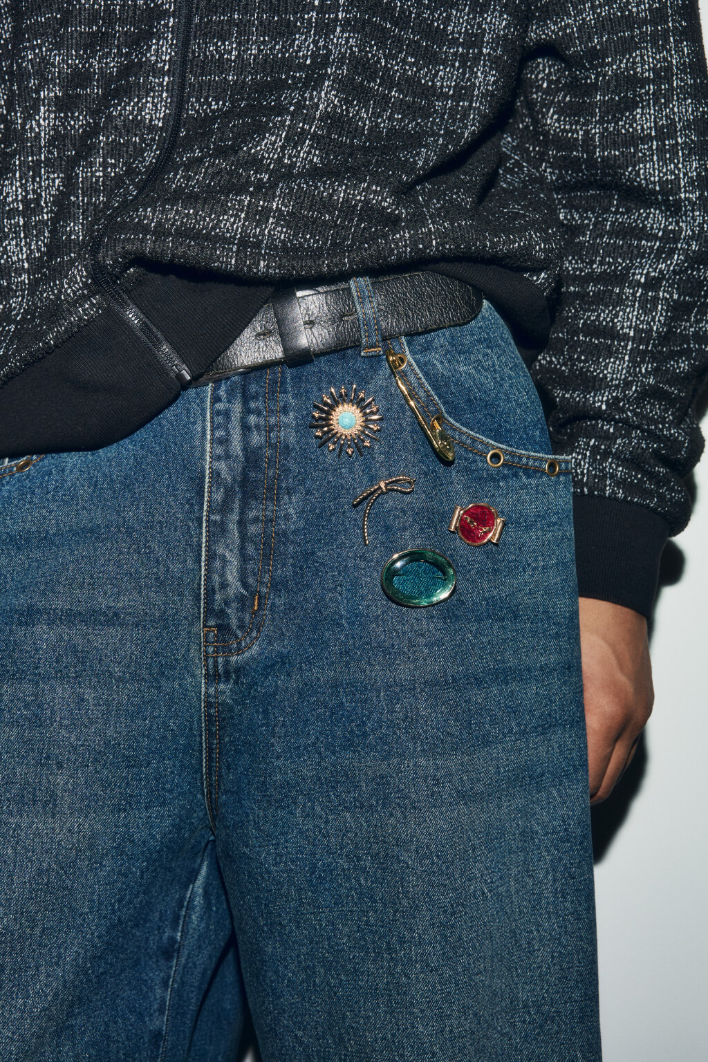 Набор брошей фигурных (5 штук) - цвет желтый - 2