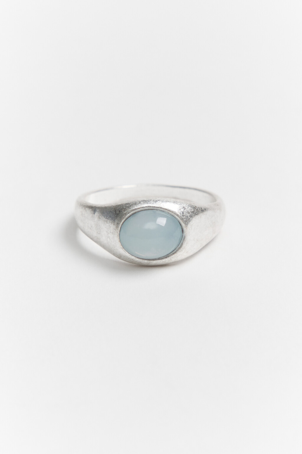 Кольцо серебристое потертое с искусственным камнем - цвет серый - 3