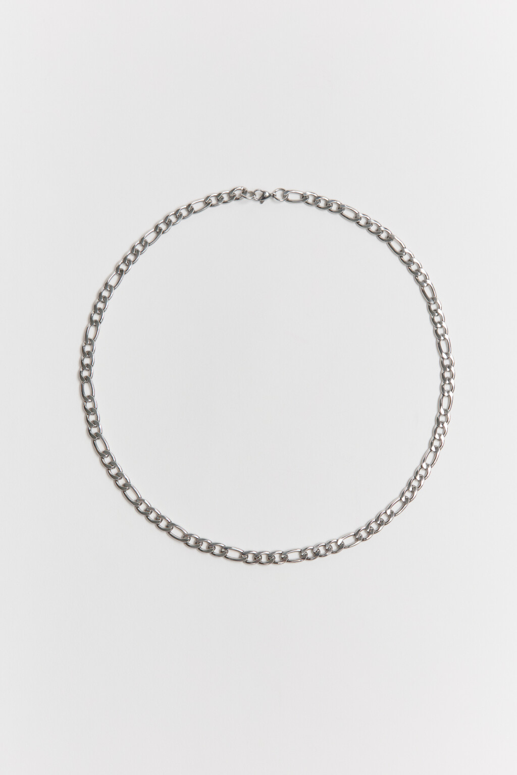 Колье-цепочка серебристое - цвет серый - 2