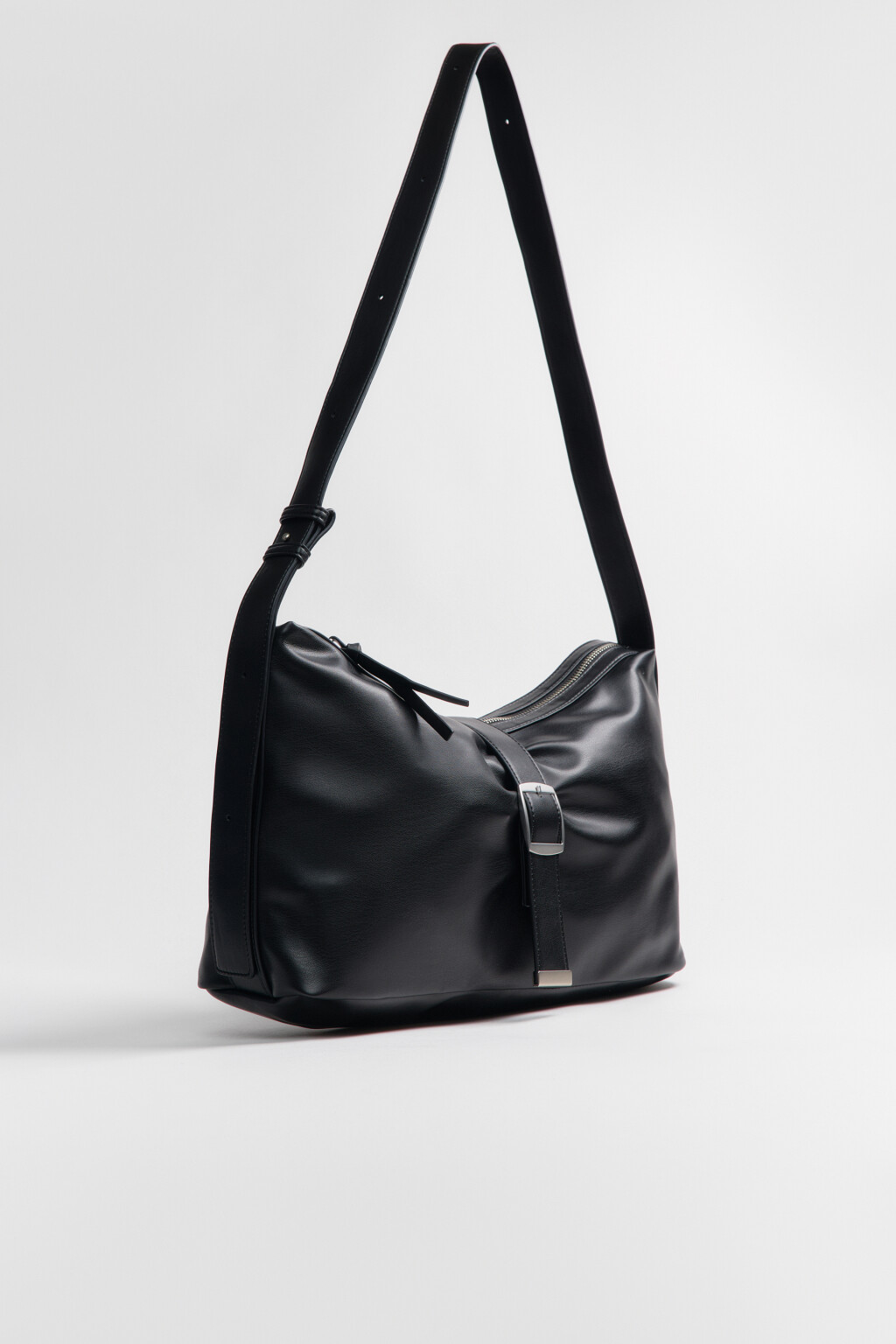 Сумка-кроссбоди с кожаной фактурой - цвет черный - 5