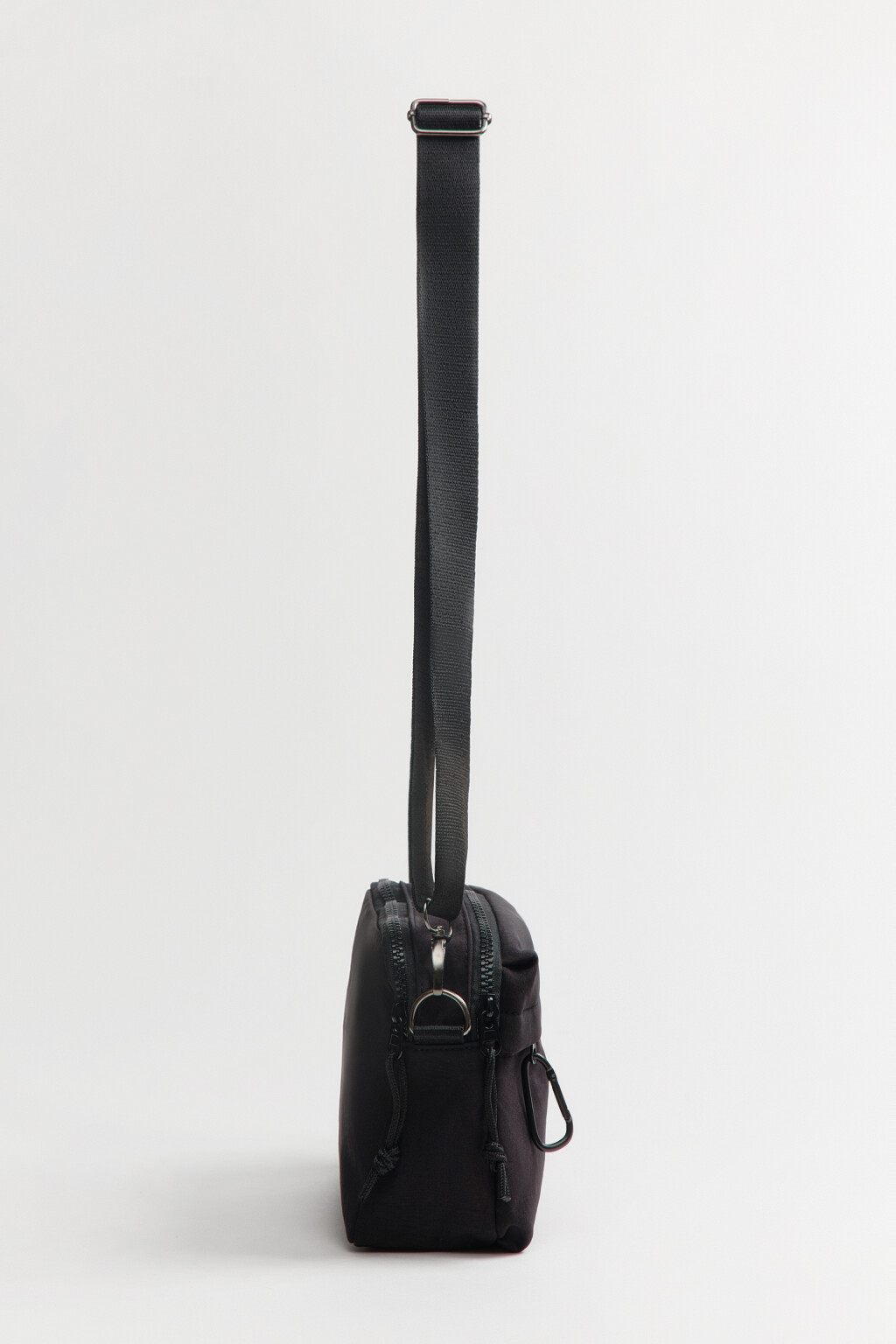Сумка через плечо с карабином - цвет черный - 3