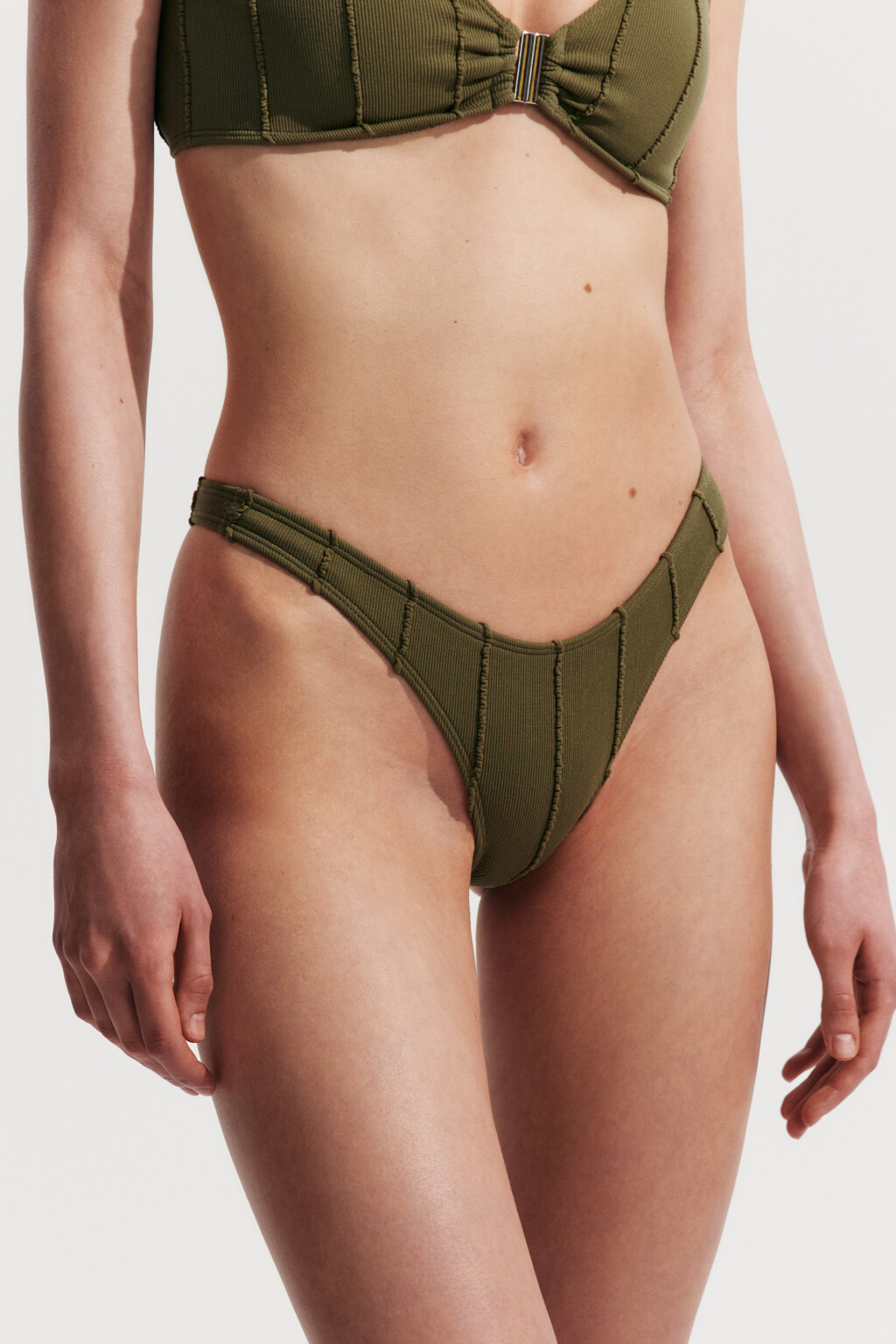 Трусы-танга купальные в рубчик со средней посадкой - цвет зеленый - 2