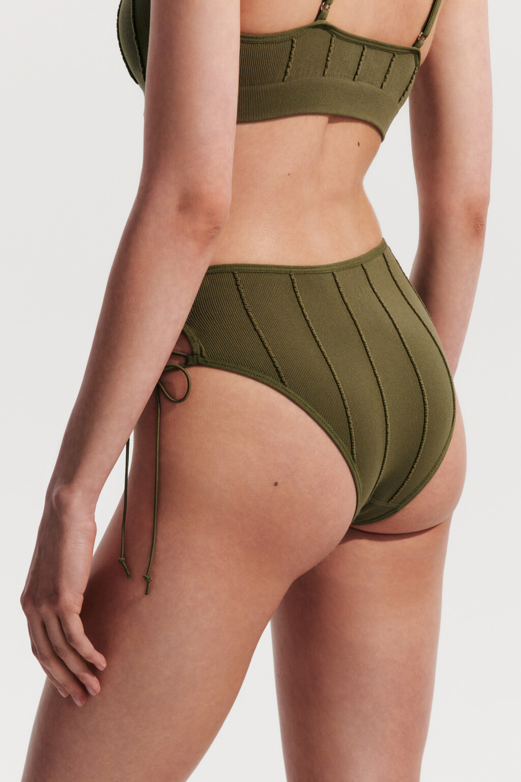 Трусы-танга купальные со средней посадкой и шнуровкой - цвет зеленый - 3
