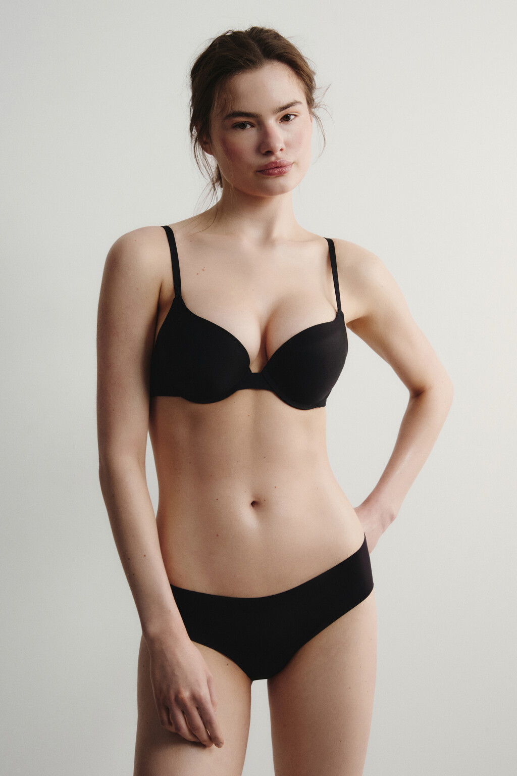 Бюстгальтер-бра с эффектом пуш-ап - цвет черный - 4