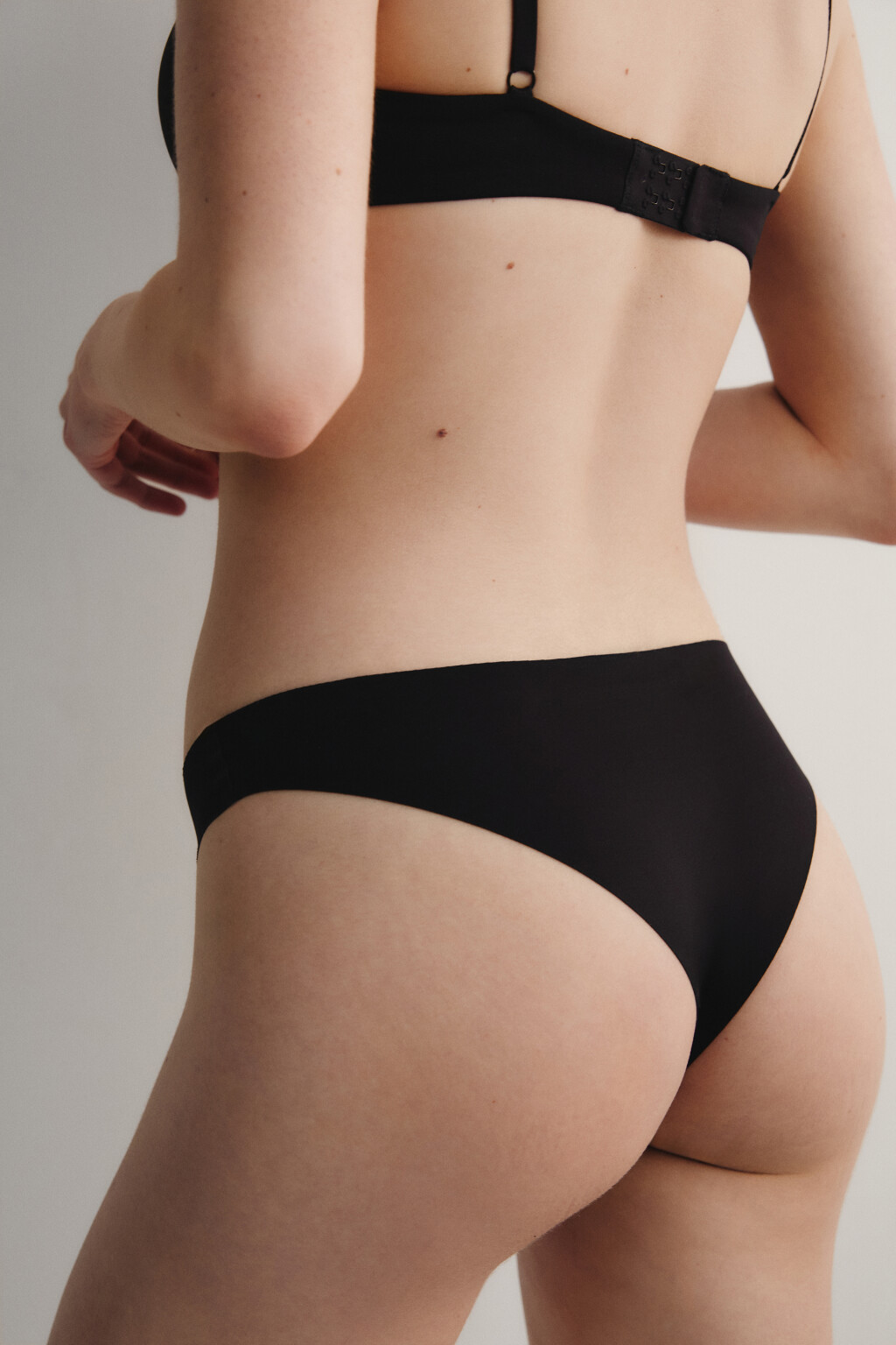 Трусы-танга со средней посадкой - цвет черный - 1