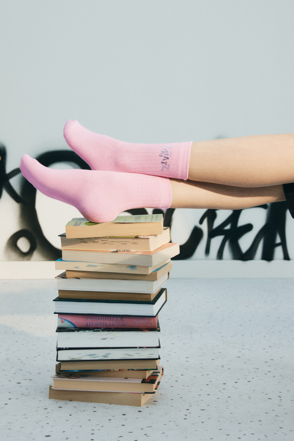 Носки высокие в рубчик с принтом - цвет розовый - 1