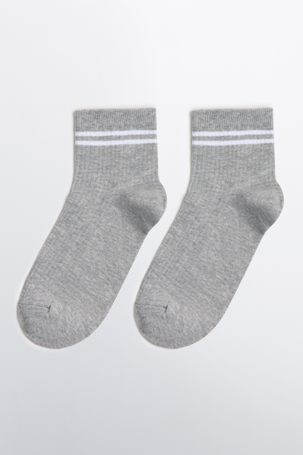 Носки высокие в рубчик с контрастными полосками - цвет серый - 1