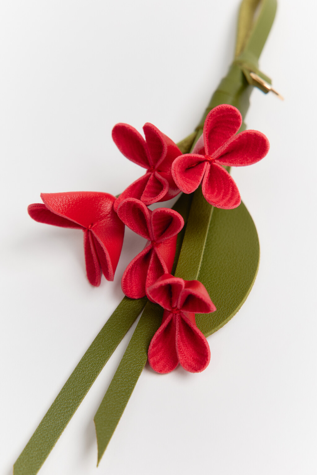 Брелок-обвес с ландышами - цвет черный - 1