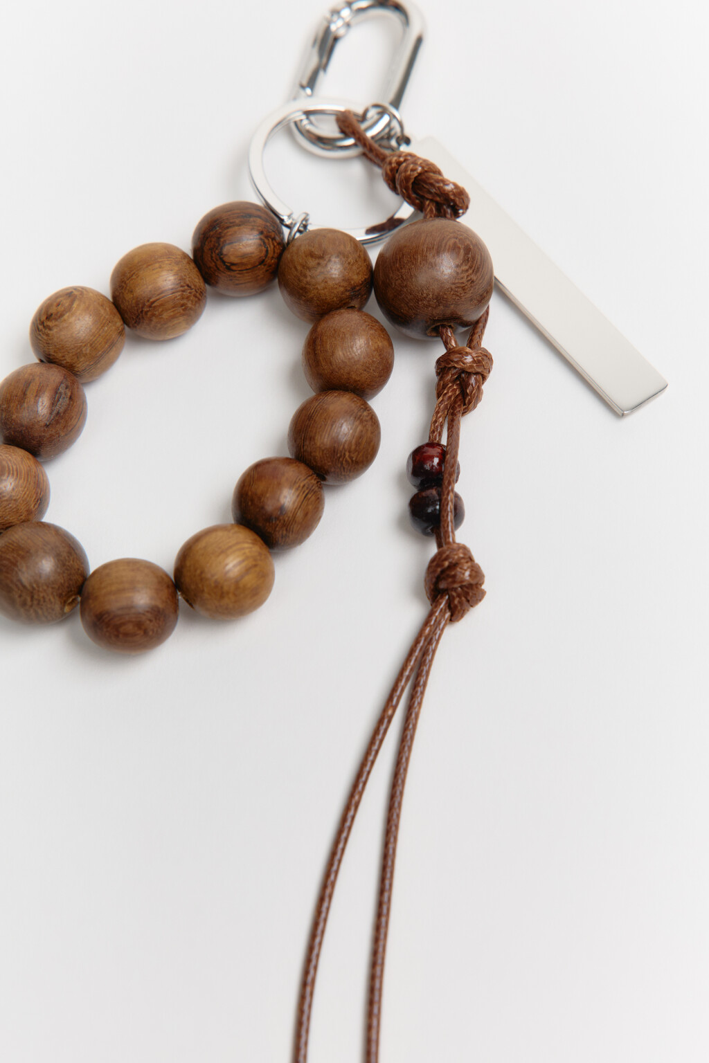 Брелок-обвес с деревянными бусинами - цвет мультиколор - 2