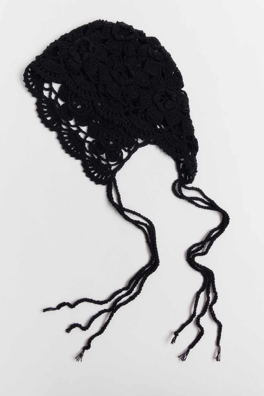 Шапка-чепчик вязаная кружевная - цвет черный - 2
