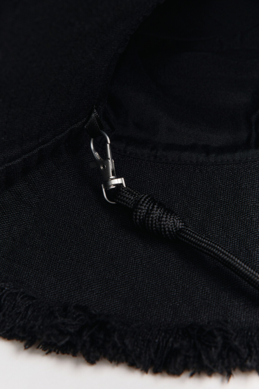 Панама хлопковая с бахромой и шнурком - цвет черный - 2