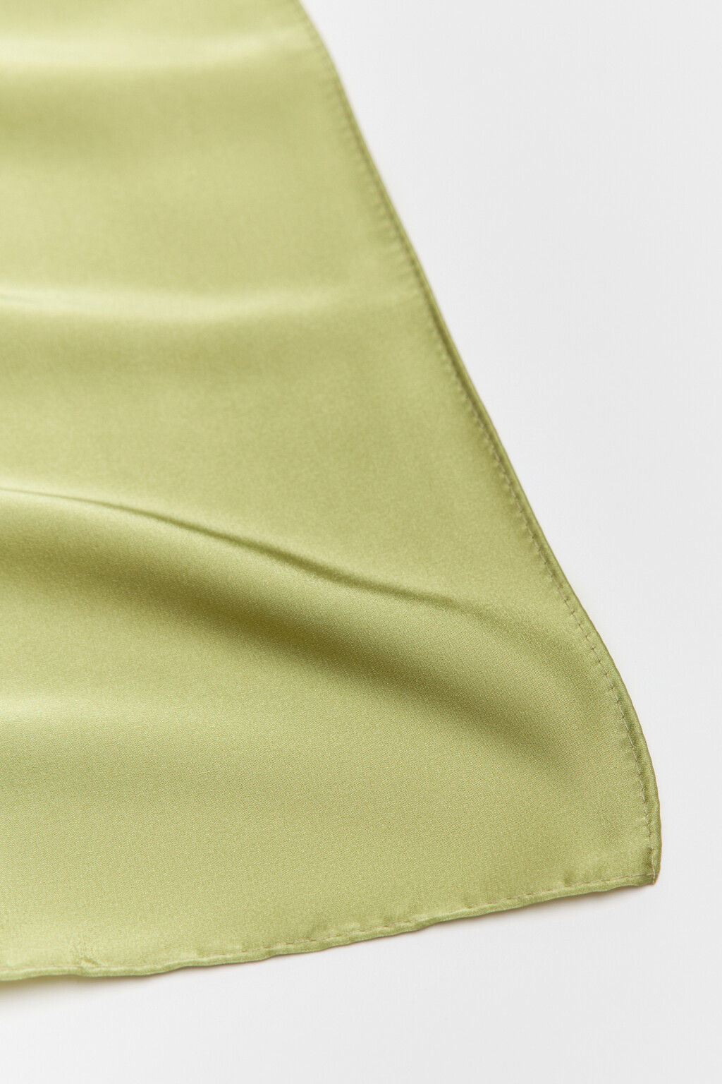 Платок атласный - цвет зеленый - 4