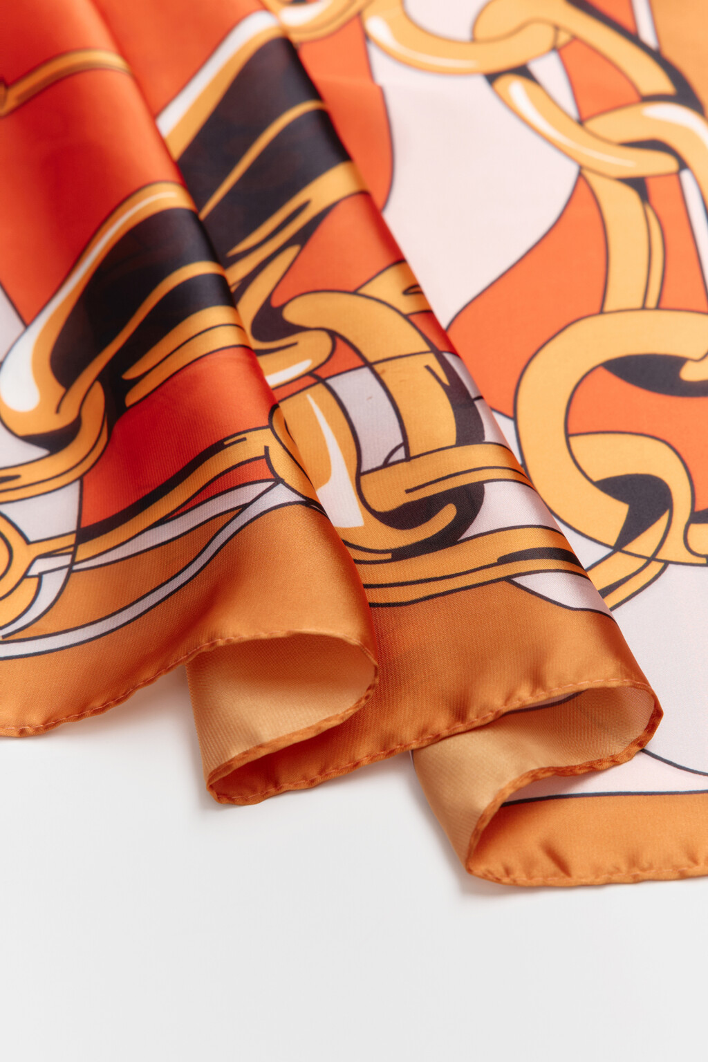 Платок атласный с принтом - цвет оранжевый - 3