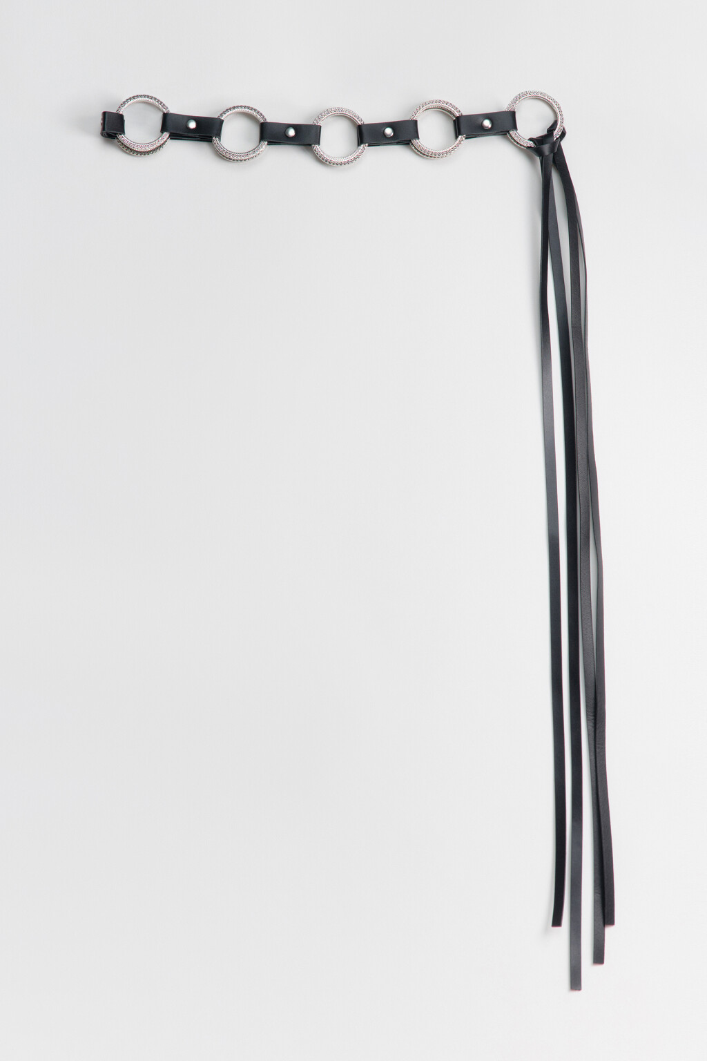 Пояс декоративный с кольцами и кожаной фактурой - цвет черный - 2