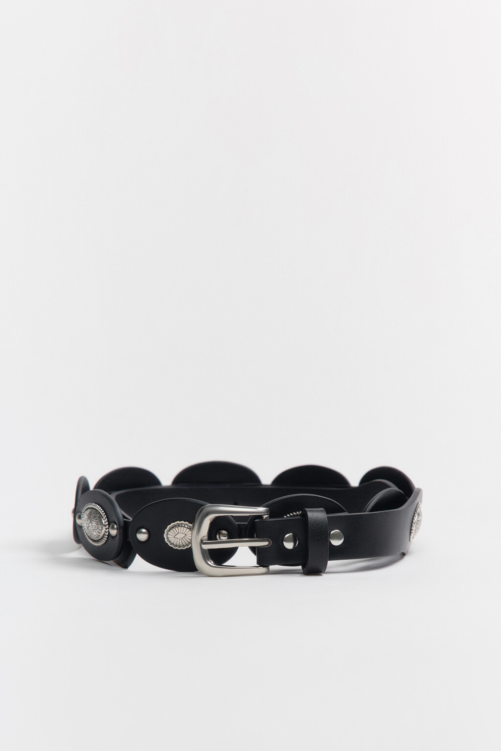 Ремень с кожаной фактурой и металлическим декором - цвет черный - 3