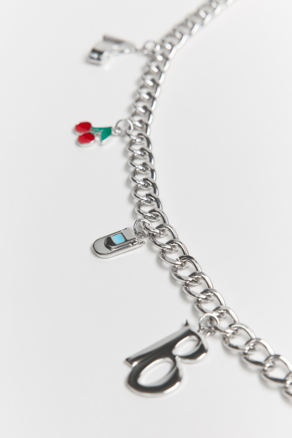 Ремень-цепочка декоративный в подвесками - цвет серый - 4