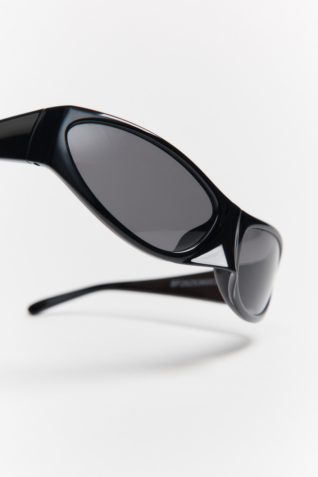 Очки солнцезащитные в спортивном стиле - цвет черный - 1