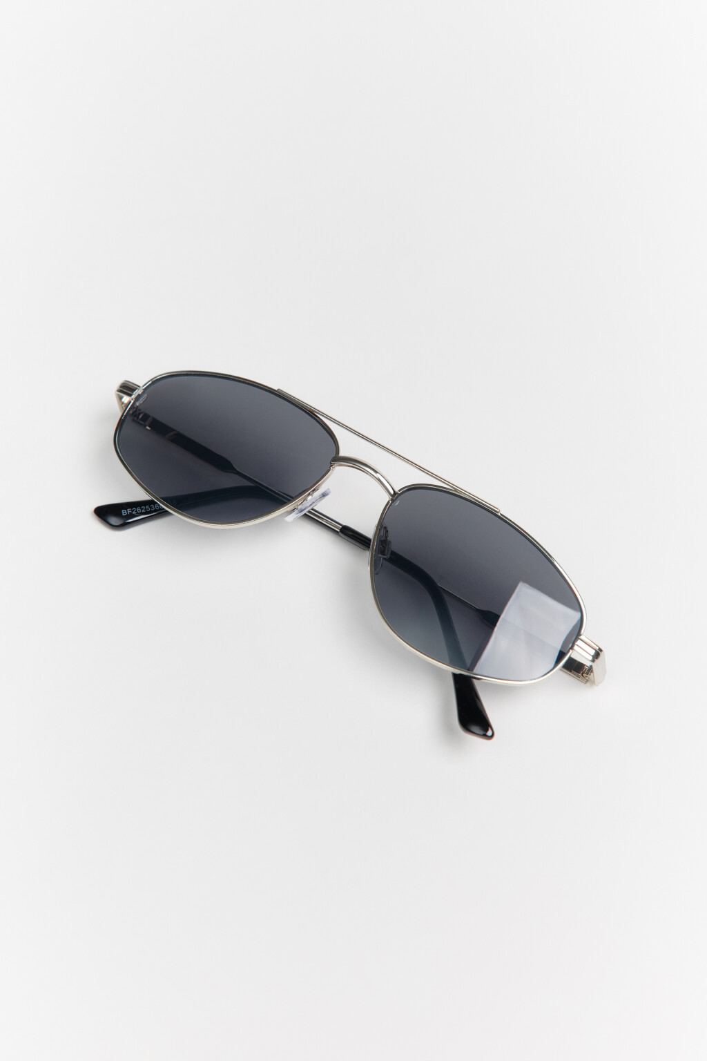 Очки солнцезащитные в тонкой оправе - цвет черный - 1