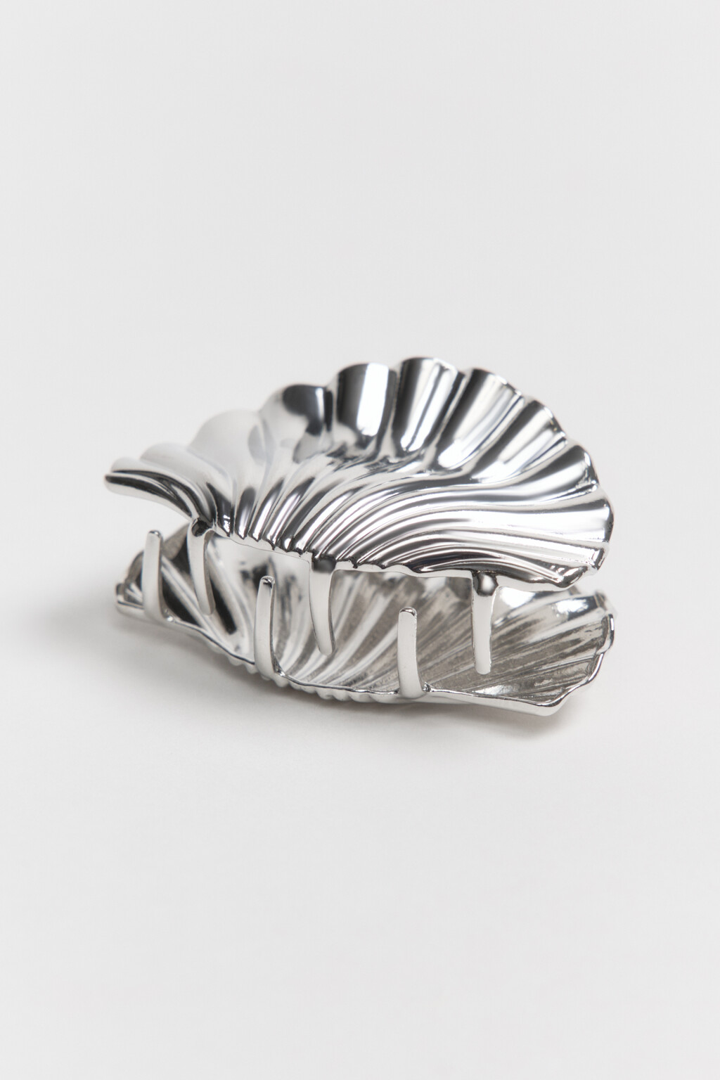 Заколка-краб для волос в виде ракушки - цвет серый - 2