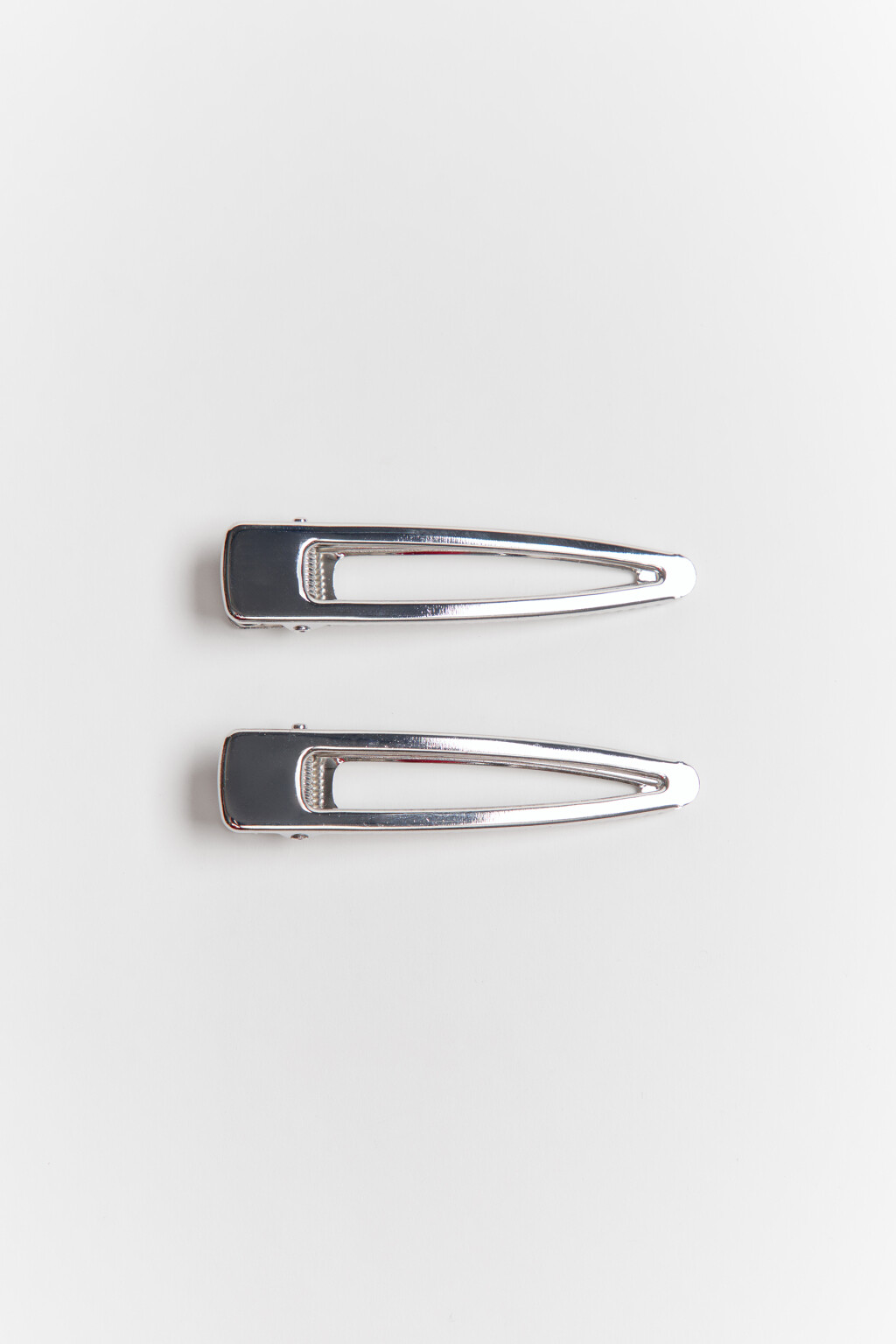 Набор заколок-зажимов для волос серебристых (2 штуки) - цвет серый - 2