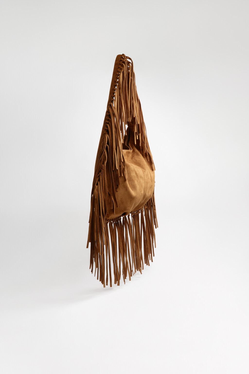 Сумка-тоут с замшевой фактурой и бахромой - цвет коричневый - 6